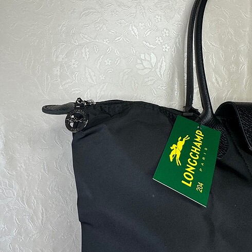 Beden siyah Renk Longchamp kol çantası