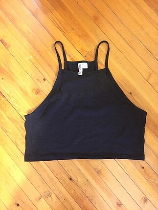 H&M crop top/ taşlı küpeler / renkli elbise