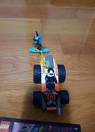 Lego Ninjago Cole'un Hızlı yarış arabası 