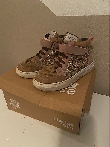 30 Beden Merli& rose