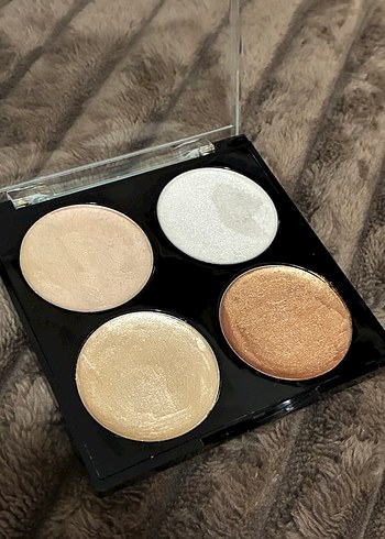 Bej Tonlu Kapatıcı ve Aydınlatıcı Paleti - Görsel 2