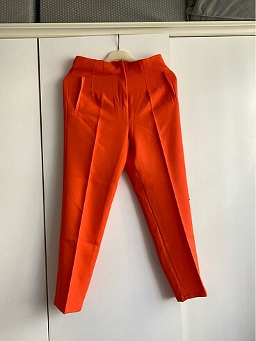 Narçiçeği kumaş pantalon