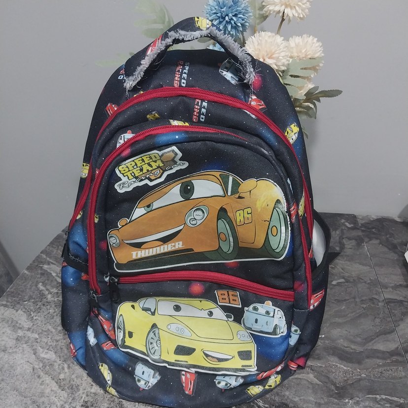 Çocuklar için Renkli Arabalı Okul Çantası - Görsel 2