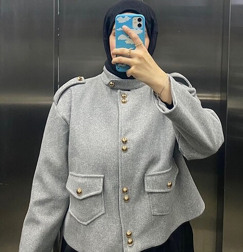 Gri kısa ceket kaban