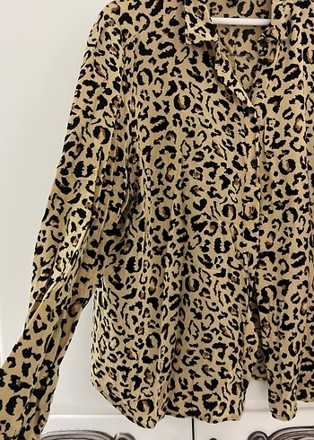H&M Düğmeli leopar Desenli Kadın Gömlek