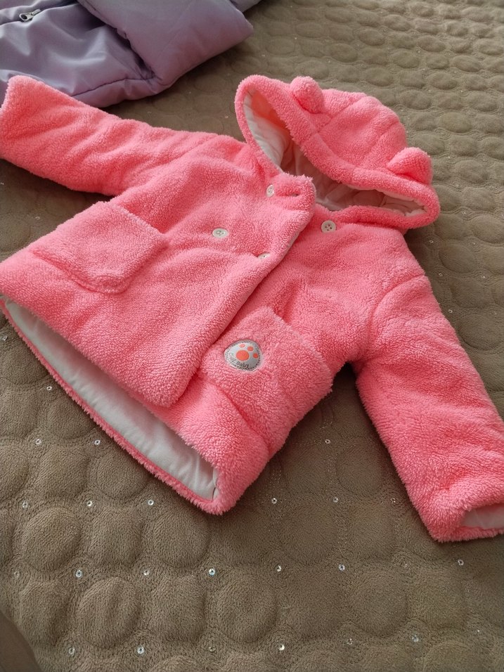 Kız Çocuk Pembe Kapüşonlu Kürklü Mont - Görsel 3