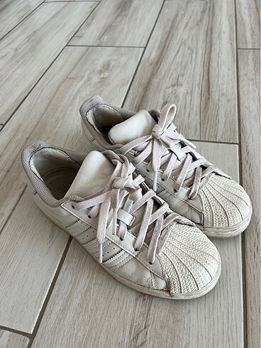 36,5 Beden beyaz Renk Adidas beyaz süperstar ayakkabı