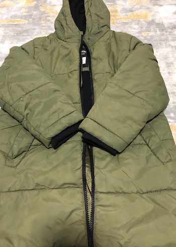 Kapüşonlu Erkek Çocuk mont - Görsel 2