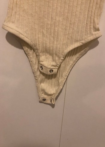 Bej Fırfırlı Kısa Kollu Bebek Body - Görsel 4