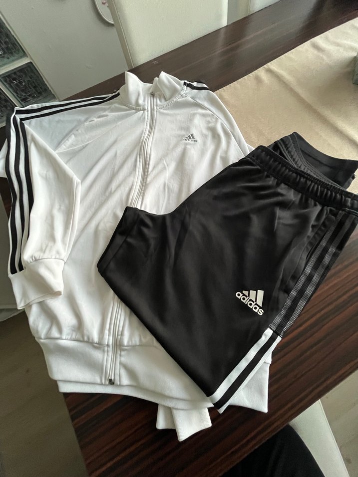 Beyaz Üst Fermuarlı Siyah Alt Adidas Eşofman Takımı - Görsel 3