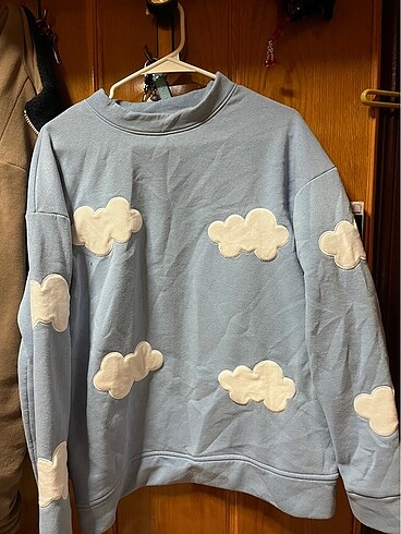 Bulut desenli sweetshirt