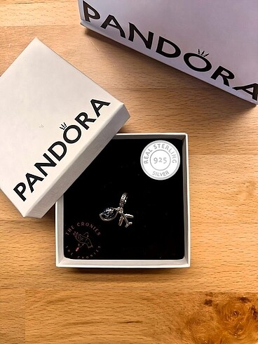 Pandora | Sallantılı Charm