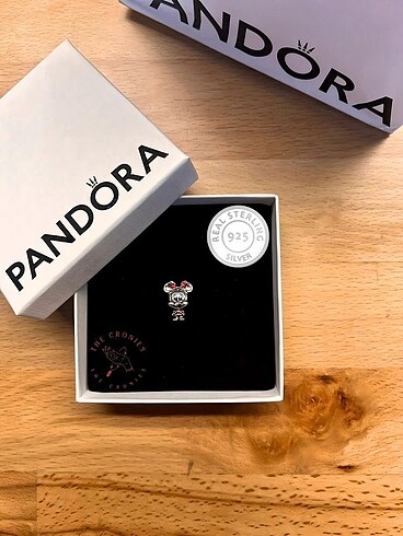 Pandora | Disney Puantiye Minnie Charm