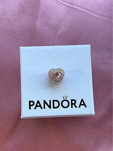 Beden ışıltılı kademeli kalp rose charm