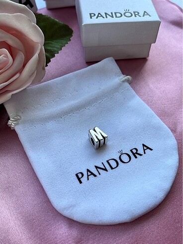 Pandora M harfi charm