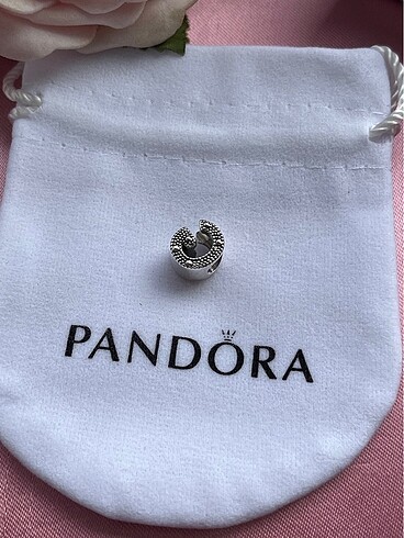 Beden beyaz Renk Pandora G harfi charm #beğeni
