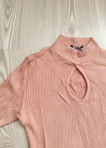 Bej Uzun Kollu Yüksek Yakalı Bluz - Görsel 2