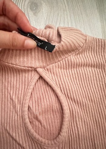 Bej Uzun Kollu Yüksek Yakalı Bluz - Görsel 3