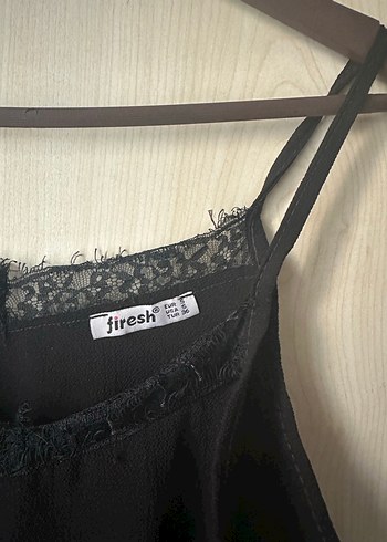 Dantel Detaylı Siyah V Yaka Kadın Atlet - Görsel 4