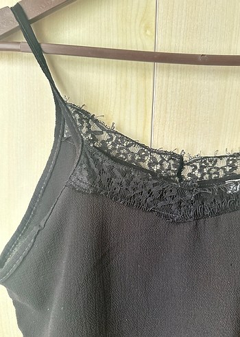 Dantel Detaylı Siyah V Yaka Kadın Atlet - Görsel 2