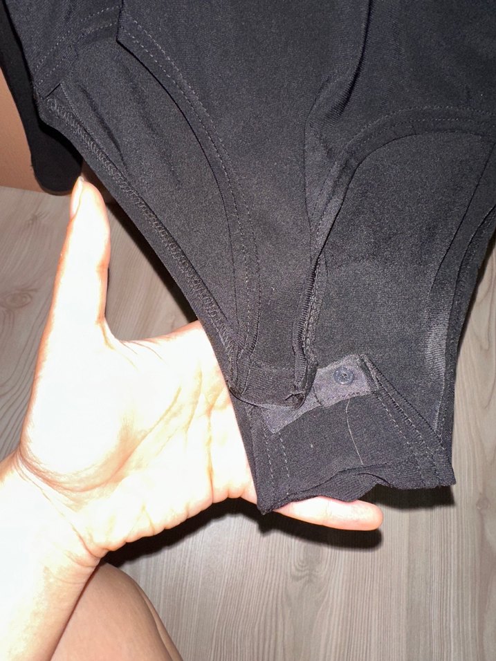 Drapeli Siyah V Yakalı Kadın Bluz - Görsel 3