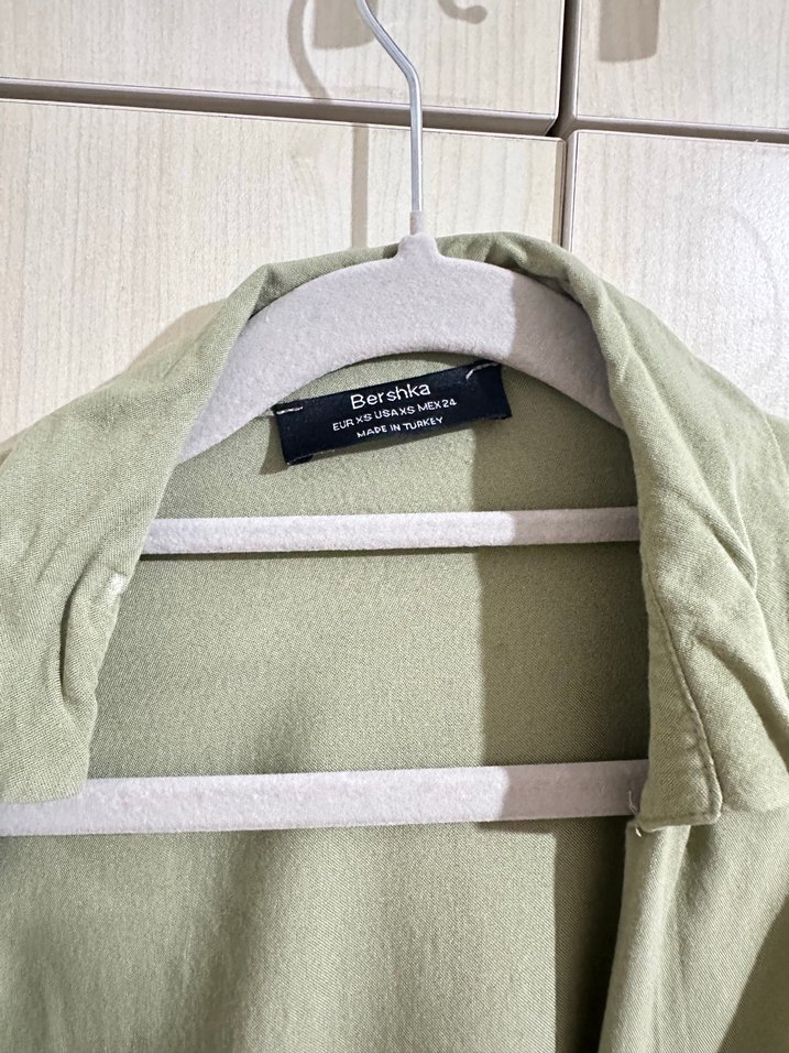 Bershka Yeşil Mini Keten Bohem Kadın Gömlek - Görsel 2