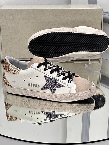 37 Beden beyaz Renk GOLDEN GOOSE SNEAKERS