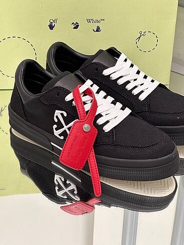 Off-White Off White Sneakers Yeni sezon