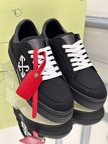 38 Beden siyah Renk Off White Sneakers Yeni sezon