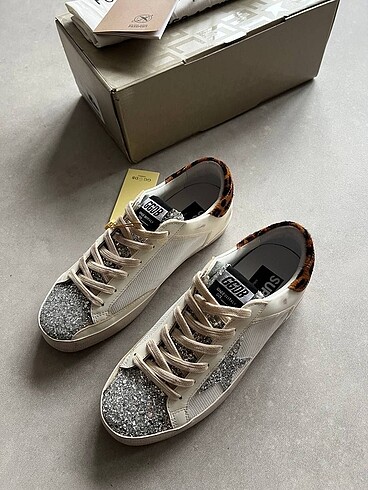 Golden Goose Deluxe GOLDEN GOOSE SNEAKER