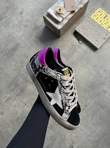 37 Beden siyah Renk GOLDEN GOOSE