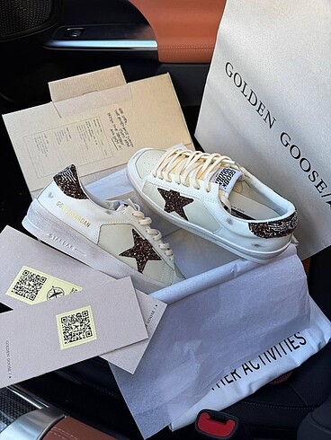 Golden Goose Deluxe Golden Goose Yeni Sezon Stardan Sneaker