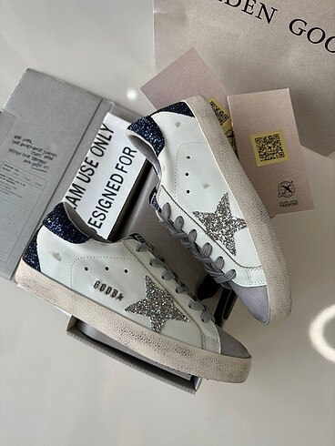Golden Goose Deluxe Golden Goose Sneaker