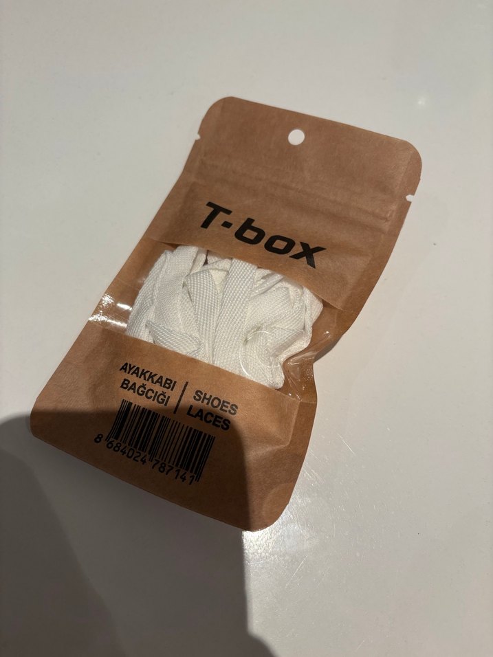 T-box Beyaz Minimalist Bağcıklı Ayakkabı İpi - Görsel 2