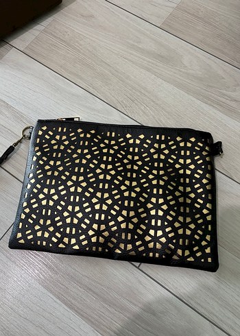 Altın Renkli Desenli Deri Kadın Clutch Çanta
