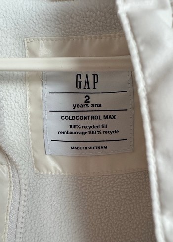 Kız Çocuk Beyaz Kapüşonlu Kürklü Mont - Görsel 2