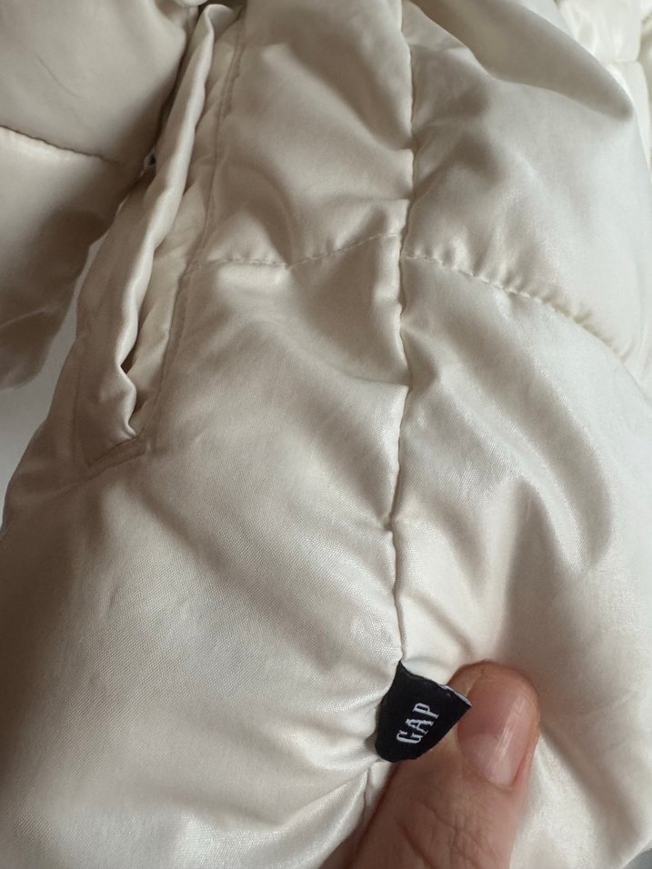 Kız Çocuk Beyaz Kapüşonlu Kürklü Mont - Görsel 5