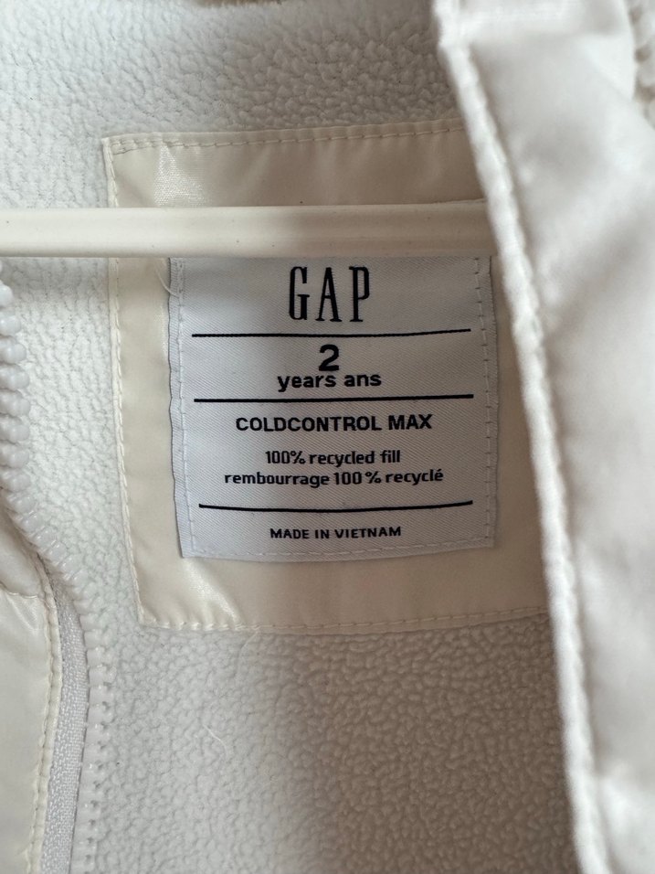 Kız Çocuk Beyaz Kapüşonlu Kürklü Mont - Görsel 2