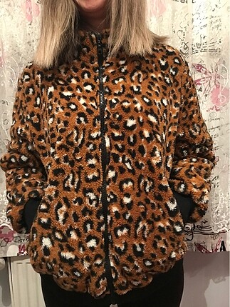 Leopar desenli peluş ceket