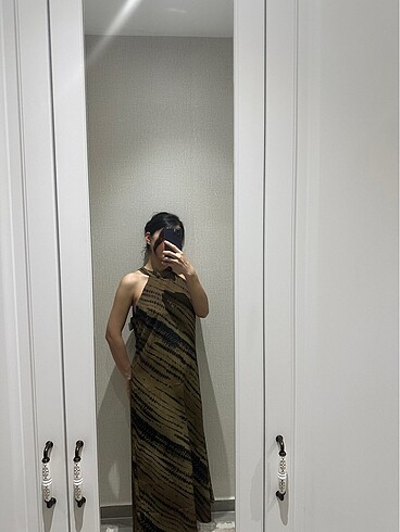 Halter yaka elbise