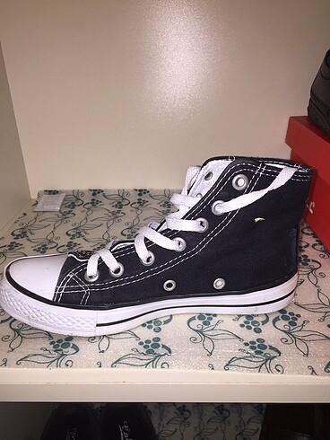 37 Beden siyah Renk Converse