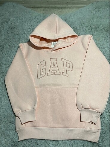 GAP sweat