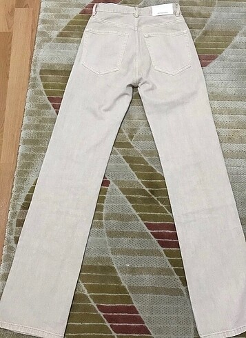 32 Beden ten rengi Renk D98 stradivarius jean