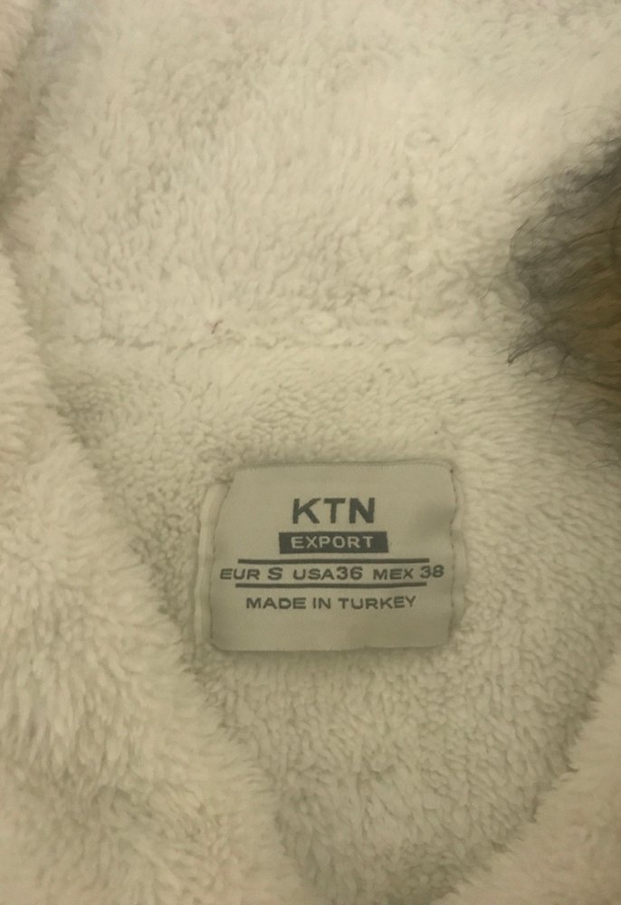 Siyah Kapüşonlu Kadın Kışlık Mont - Görsel 2