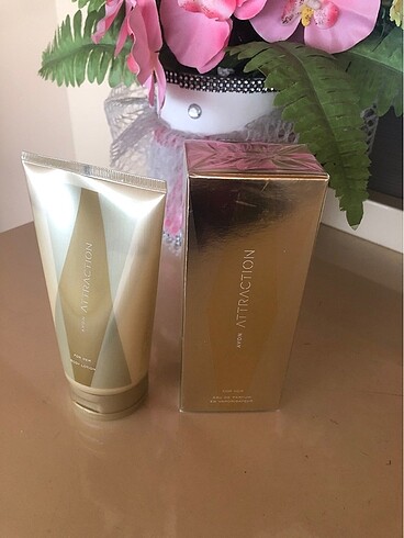 Avon Avon un en kalıcı ve keskin kokularından biri 50 ml