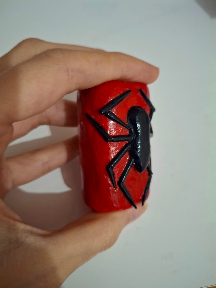 Kırmızı Örümcek Adam desenli çakmak koyma kabı - Görsel 2