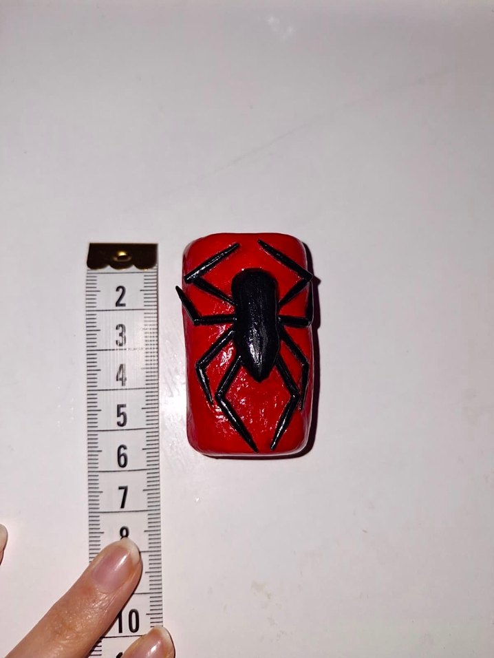 Kırmızı Örümcek Adam desenli çakmak koyma kabı - Görsel 4