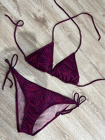 Pembe bikini