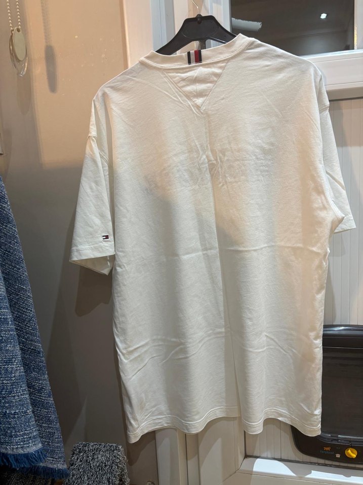 Tommy Hilfiger Beyaz Tişört - Görsel 2