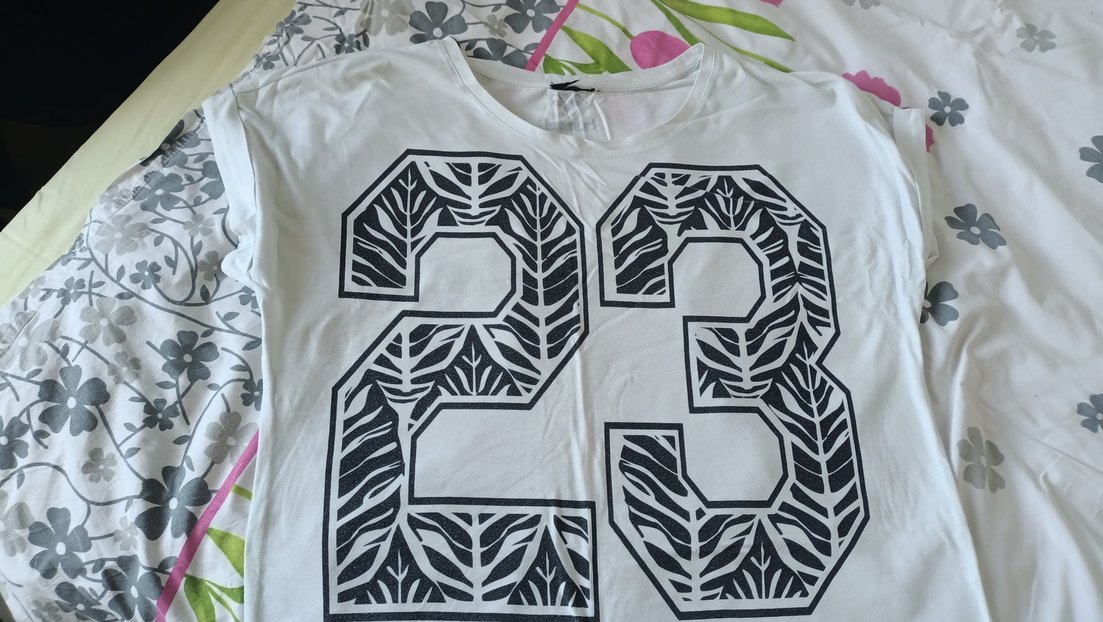 Baskılı Beyaz Tişörtü - Görsel 2